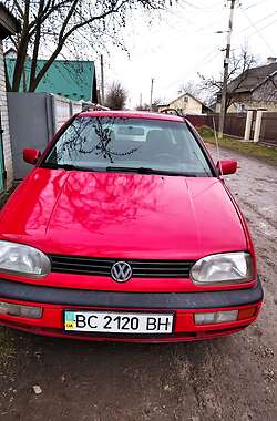 Универсал Volkswagen Golf 1995 в Буске