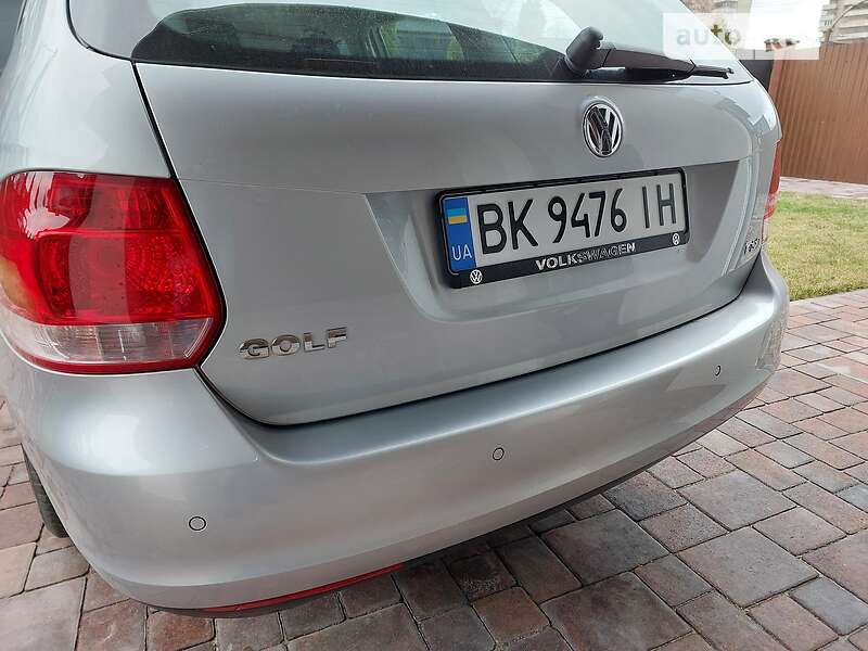 Универсал Volkswagen Golf 2008 в Ровно