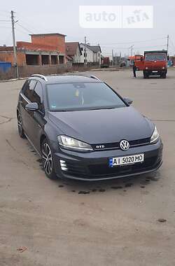 Універсал Volkswagen Golf 2016 в Бучі