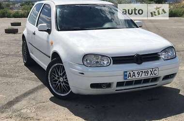 Хэтчбек Volkswagen Golf 1998 в Болграде