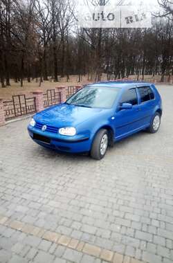 Хэтчбек Volkswagen Golf 2001 в Владимирце
