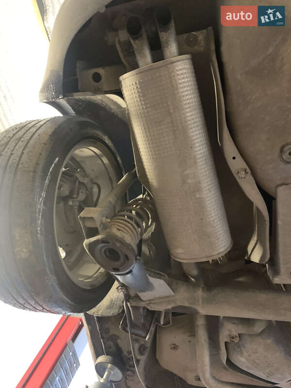 Хэтчбек Volkswagen Golf 2002 в Бердичеве