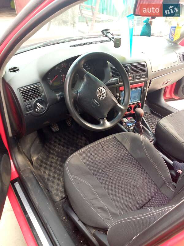 Хетчбек Volkswagen Golf 1998 в Умані