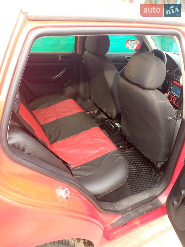 Хетчбек Volkswagen Golf 1998 в Умані