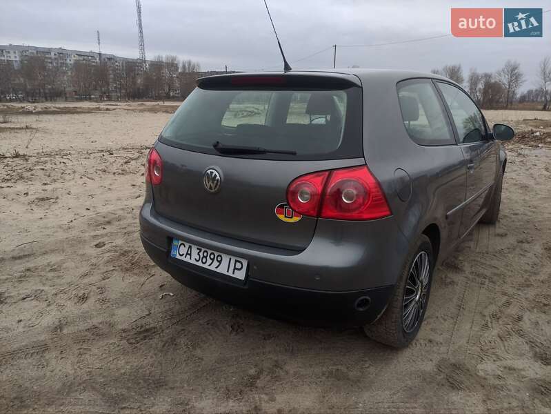 Хетчбек Volkswagen Golf 2007 в Черкасах