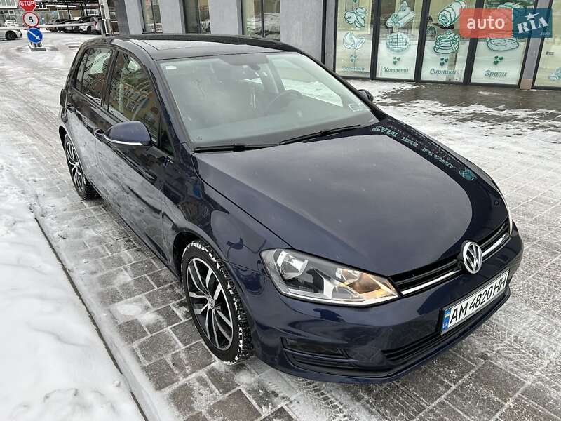 Хэтчбек Volkswagen Golf 2014 в Житомире
