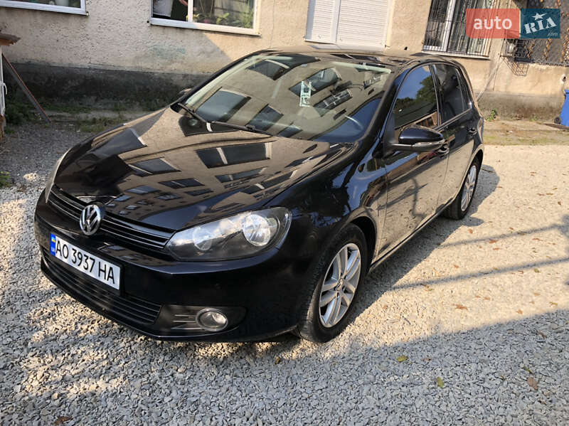 Хетчбек Volkswagen Golf 2012 в Виноградові