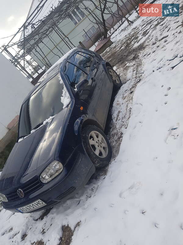 Хетчбек Volkswagen Golf 1999 в Ужгороді