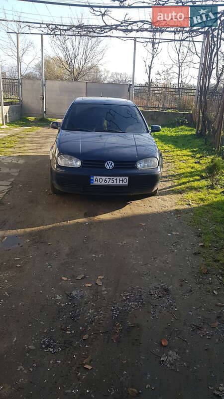 Хетчбек Volkswagen Golf 1999 в Ужгороді