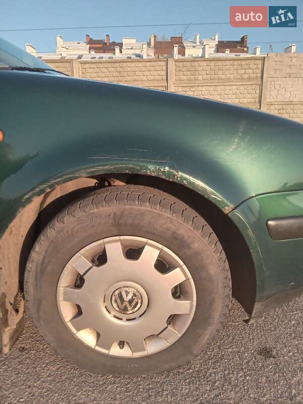 Хетчбек Volkswagen Golf 1998 в Києві