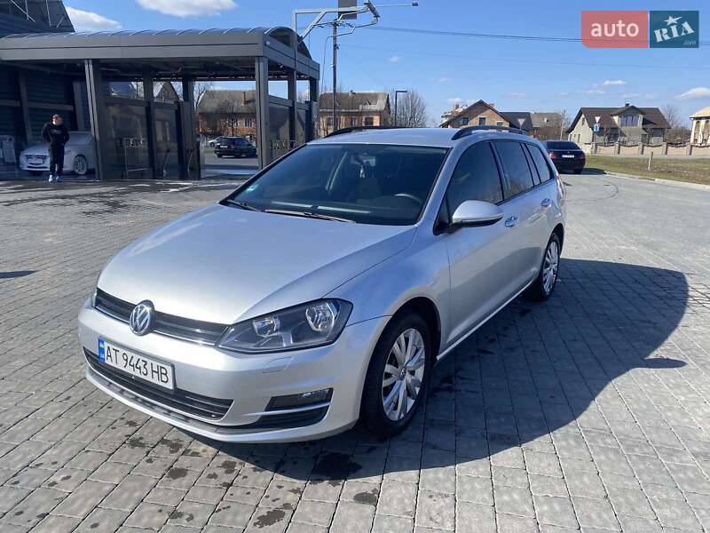 Універсал Volkswagen Golf 2016 в Івано-Франківську