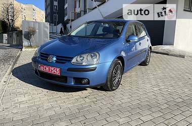 Хетчбек Volkswagen Golf 2004 в Львові