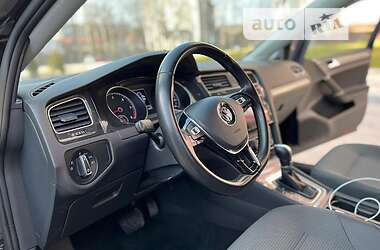 Хэтчбек Volkswagen Golf 2017 в Тернополе