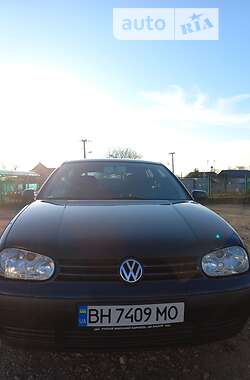 Хетчбек Volkswagen Golf 2001 в Одесі