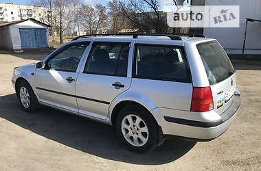 Хэтчбек Volkswagen Golf 2005 в Коростышеве