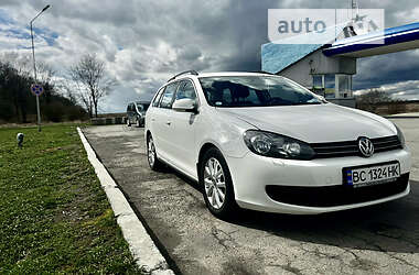 Универсал Volkswagen Golf 2012 в 