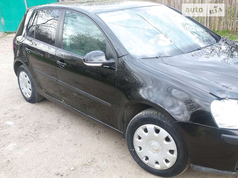 Хэтчбек Volkswagen Golf 2005 в Одессе