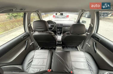 Хэтчбек Volkswagen Golf 1999 в 
