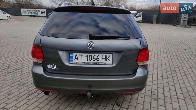 Універсал Volkswagen Golf 2012 в Івано-Франківську