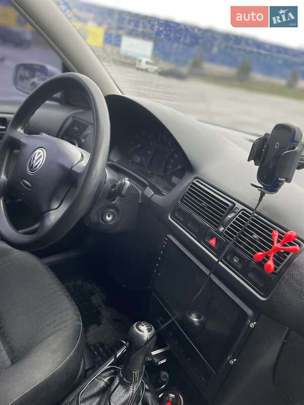 Хэтчбек Volkswagen Golf 2000 в Виннице