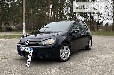 Хэтчбек Volkswagen Golf 2009 в 