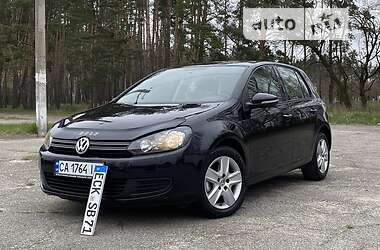 Хэтчбек Volkswagen Golf 2009 в 