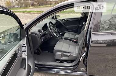 Хэтчбек Volkswagen Golf 2009 в 