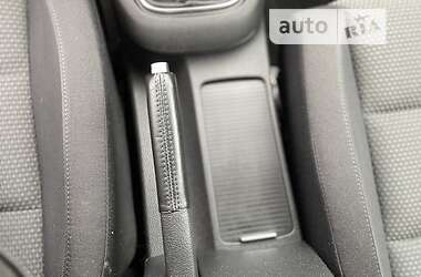 Хэтчбек Volkswagen Golf 2009 в 
