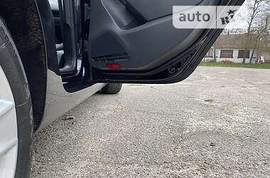 Хэтчбек Volkswagen Golf 2009 в 