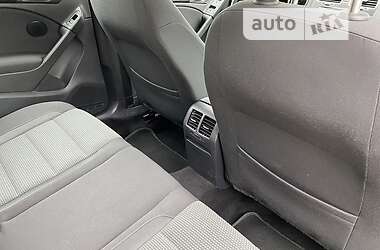 Хэтчбек Volkswagen Golf 2009 в 