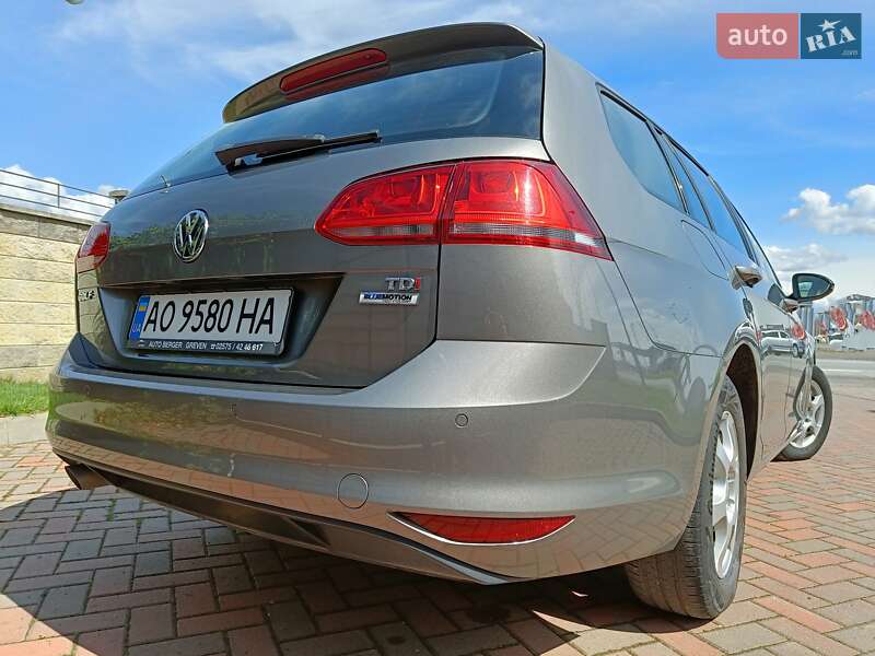 Універсал Volkswagen Golf 2014 в Мукачевому