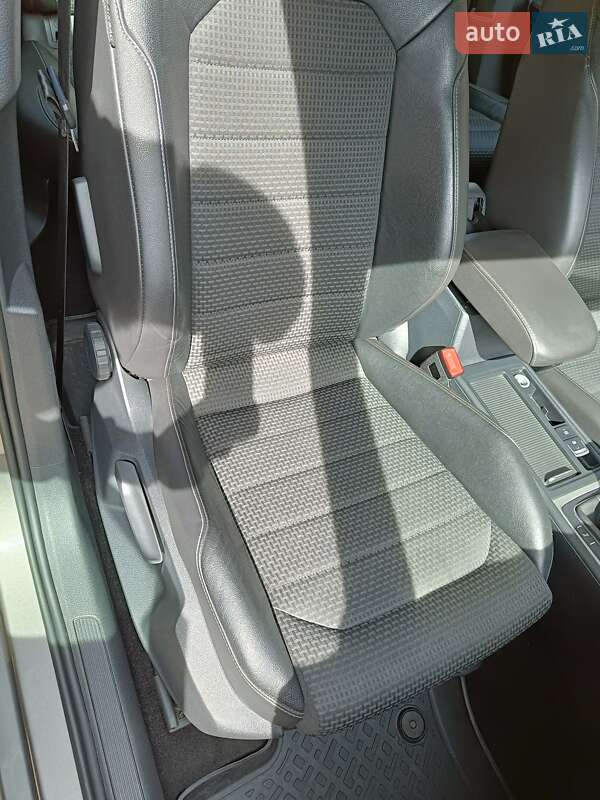 Універсал Volkswagen Golf 2014 в Мукачевому