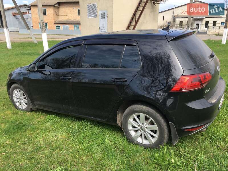 Хетчбек Volkswagen Golf 2015 в Козятині