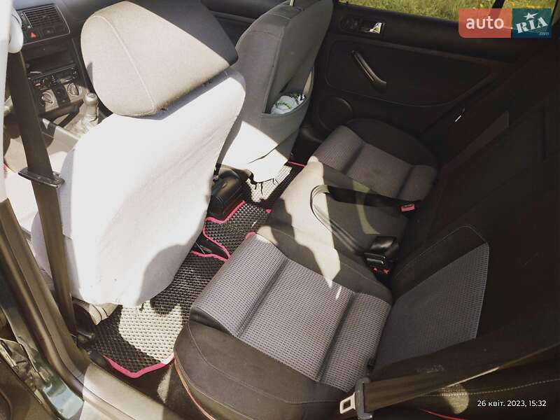 Универсал Volkswagen Golf 2002 в Полтаве