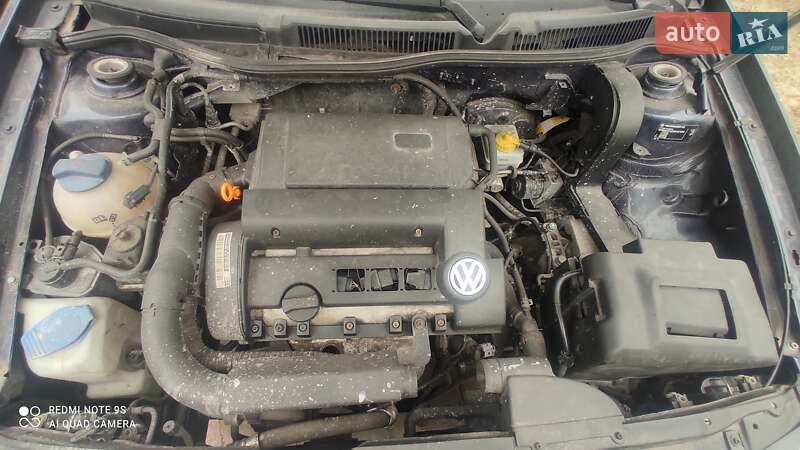 Хэтчбек Volkswagen Golf 2002 в Житомире