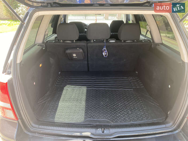 Універсал Volkswagen Golf 2005 в Івано-Франківську