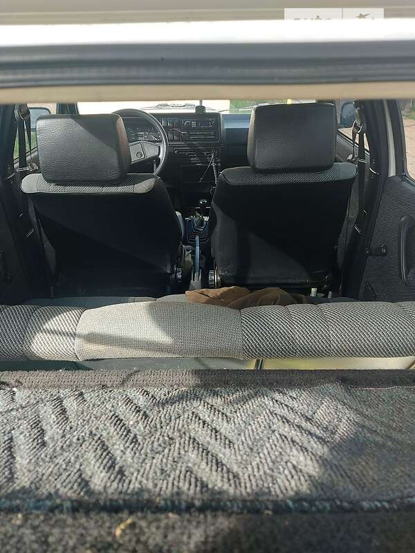 Хетчбек Volkswagen Golf 1991 в Тячеві