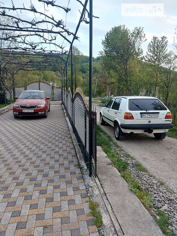 Хетчбек Volkswagen Golf 1991 в Тячеві