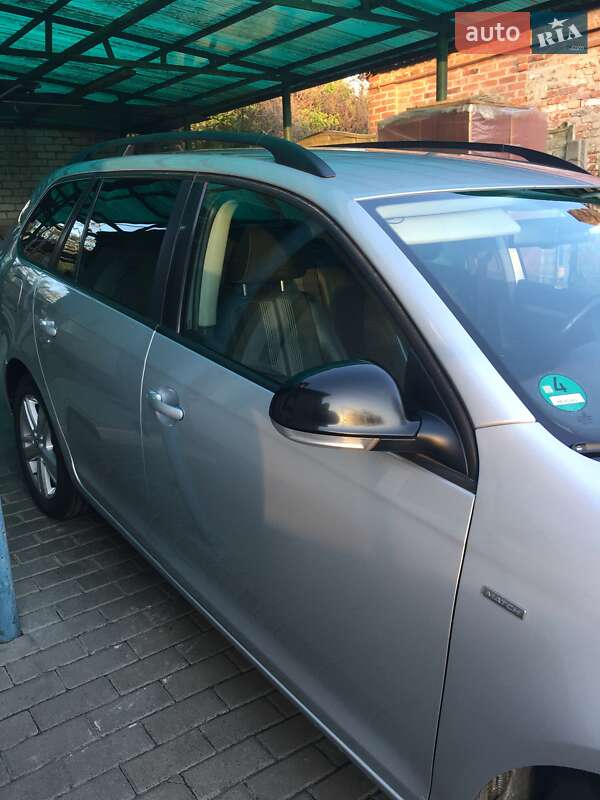 Универсал Volkswagen Golf 2013 в Харькове