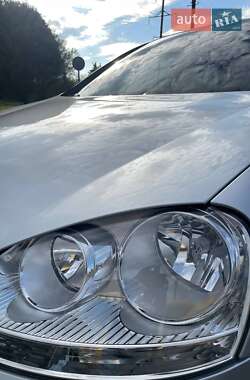 Хетчбек Volkswagen Golf 2006 в 