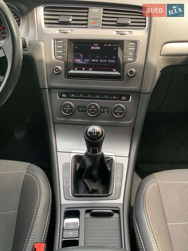 Универсал Volkswagen Golf 2014 в Киеве