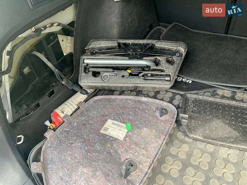 Универсал Volkswagen Golf 2014 в Киеве