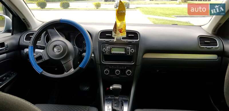 Універсал Volkswagen Golf 2011 в Ужгороді