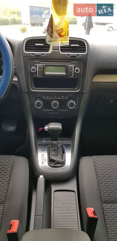 Універсал Volkswagen Golf 2011 в Ужгороді