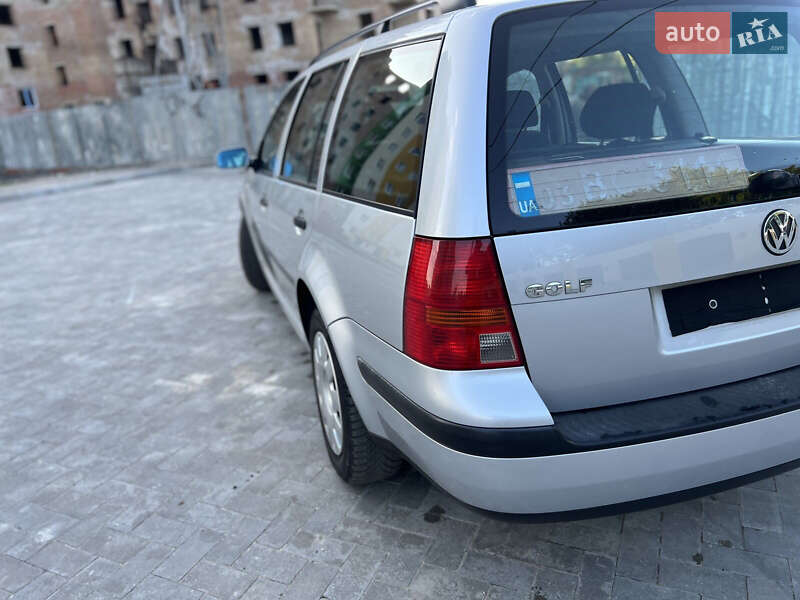 Универсал Volkswagen Golf 2000 в Луцке