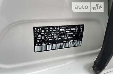 Хэтчбек Volkswagen Golf 2011 в 