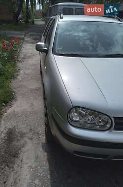 Універсал Volkswagen Golf 2002 в Полтаві