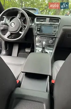 Volkswagen Golf 2020