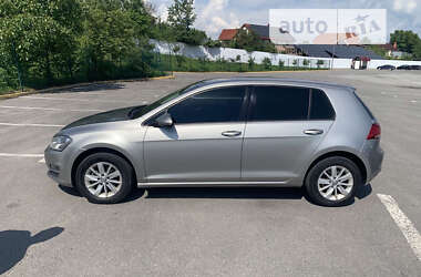 Хэтчбек Volkswagen Golf 2014 в Ужгороде