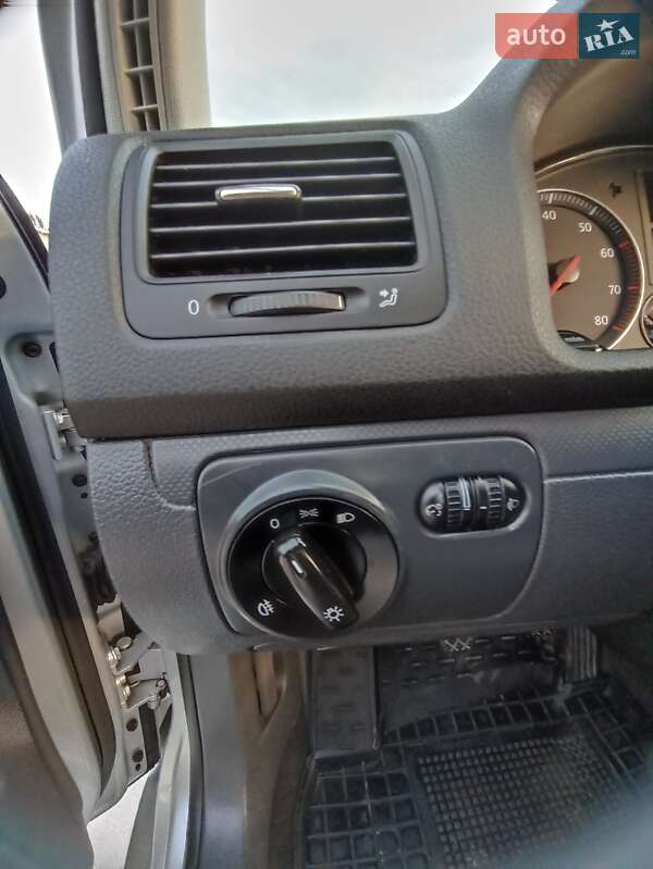 Хэтчбек Volkswagen Golf 2006 в Умани фото 13 Хэтчбек Volkswagen Golf 2006 в Умани